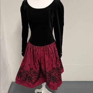 Black and Red Velvet and Silk Laura Ashley holiday party Dress Sz 10 US / 12 UK